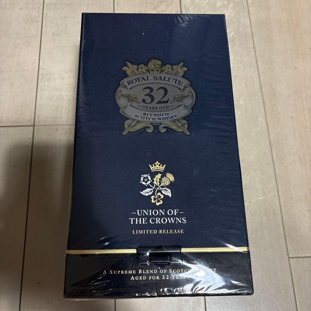 ロイヤルサルート32年　500ml 未開封