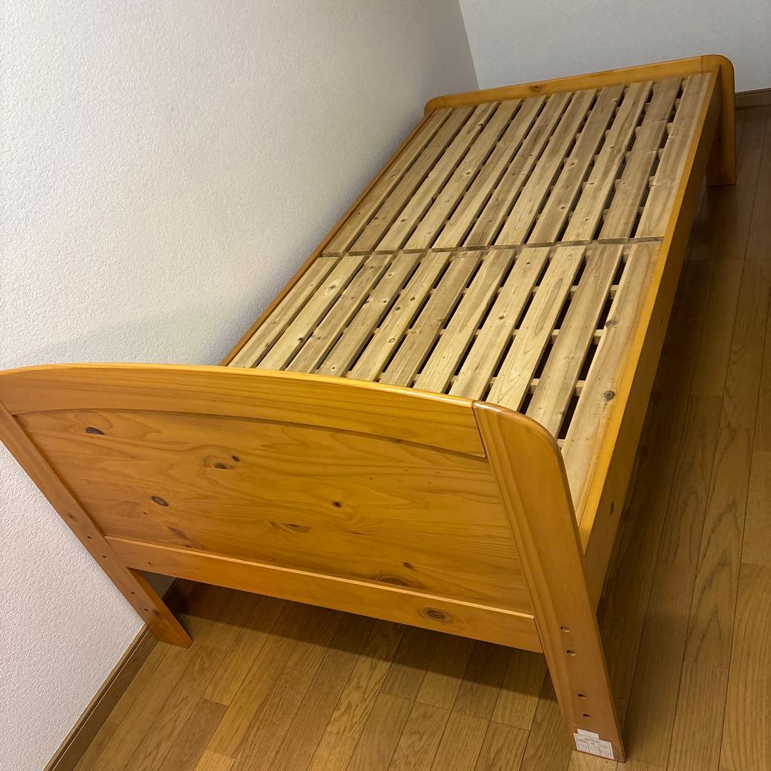 ニトリ　シングルベッドフレーム