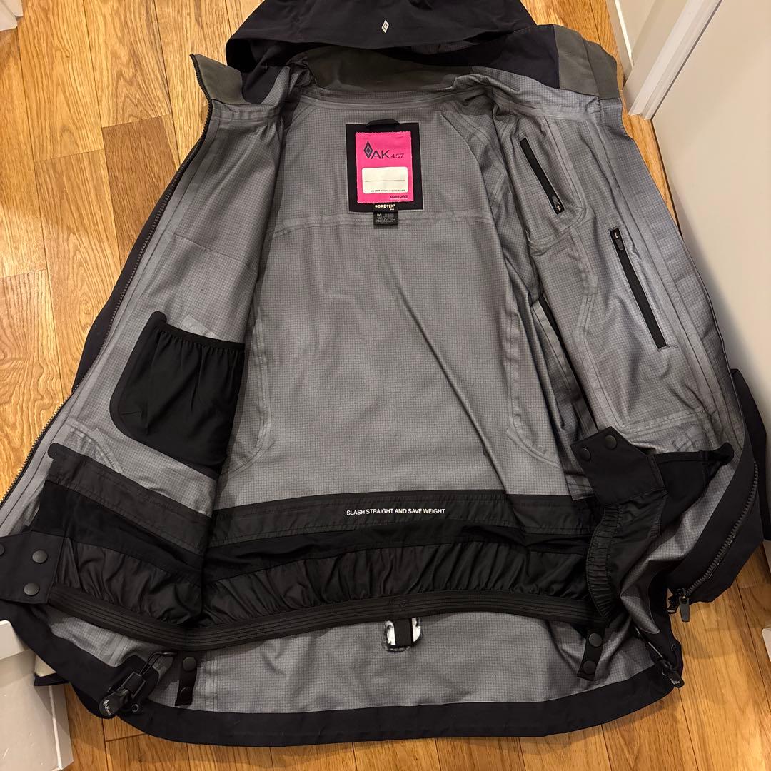 Burton AK 457 GORE-TEX Pro ブラック M