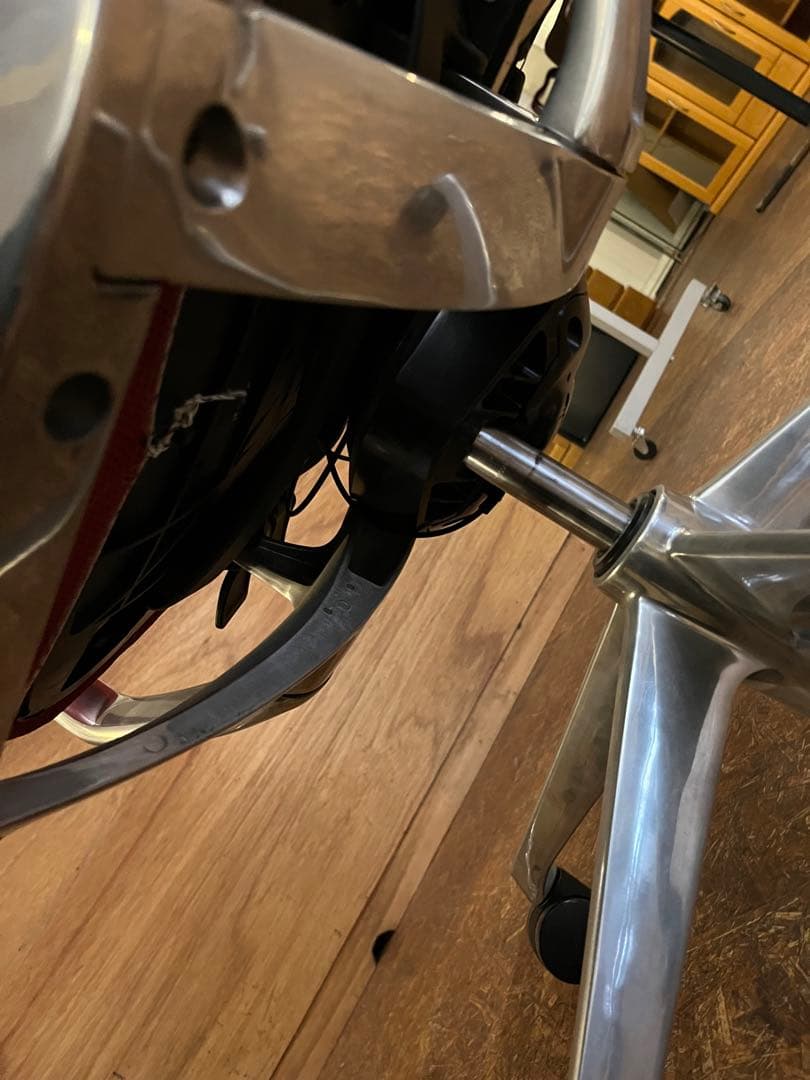 オカムラ コーラル ハイバック 背メッシュ レッド オフィスチェア