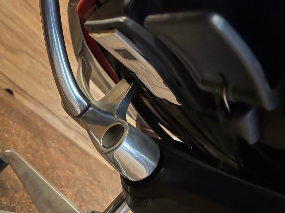 オカムラ コーラル ハイバック 背メッシュ レッド オフィスチェア