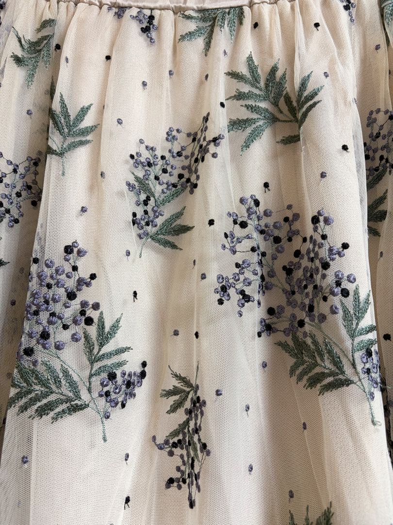 新品タグ付☆ローズティアラミモザ刺繍チュールフレアースカート大きいサイズ46