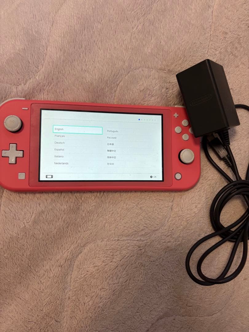 Switch Lite 本体 ピンク　充電器、ケース付き　スウィッチ ライト