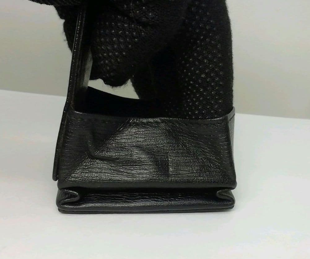GUCCI　グッチ　ブラックレザー　箱型タイプ　ケース　小銭入れ