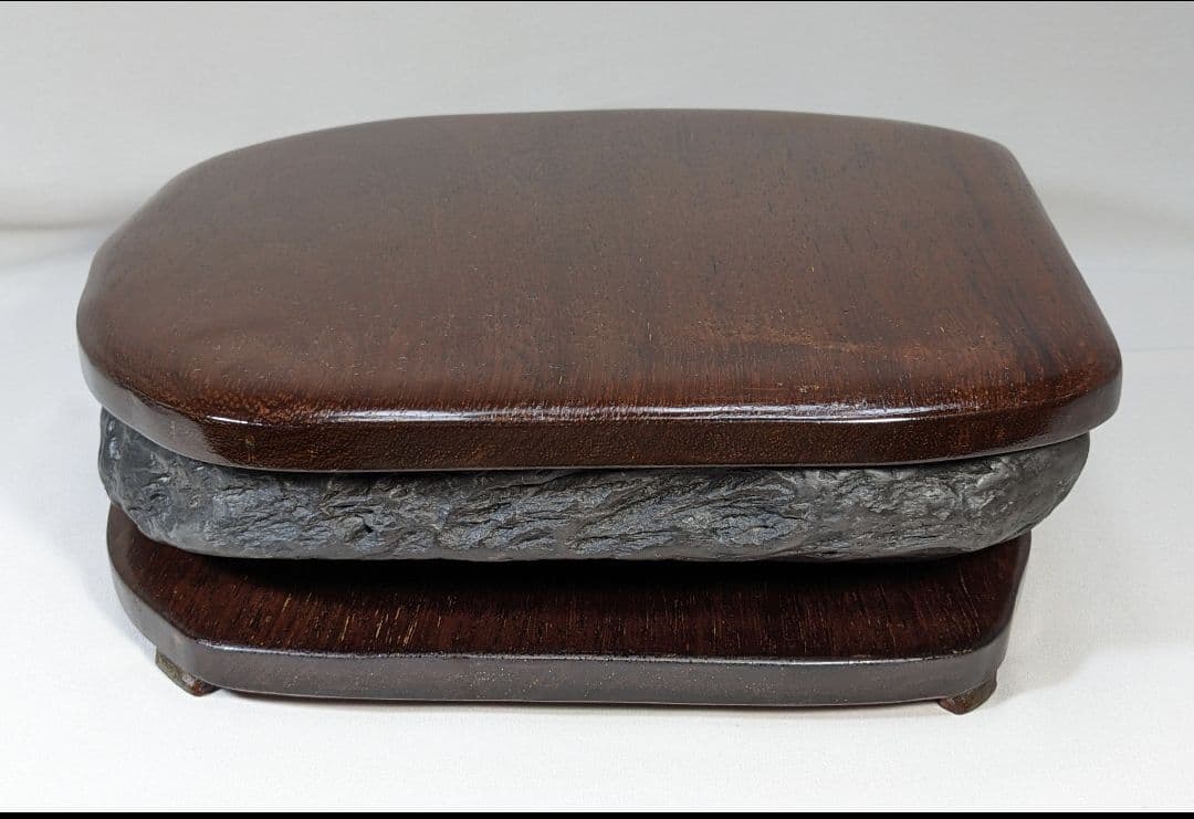 中国端渓硯　超特大硯　石紋　石斑　鋒鋩（ほうぼう）　馬肝色　骨董　書道具　希少品