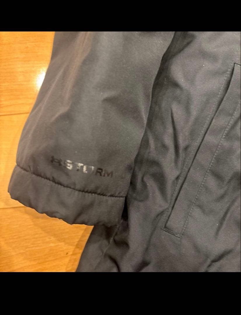 最終値下げ　美品★UNDER ARMOUR★防水ベンチコート★黒★YLG
