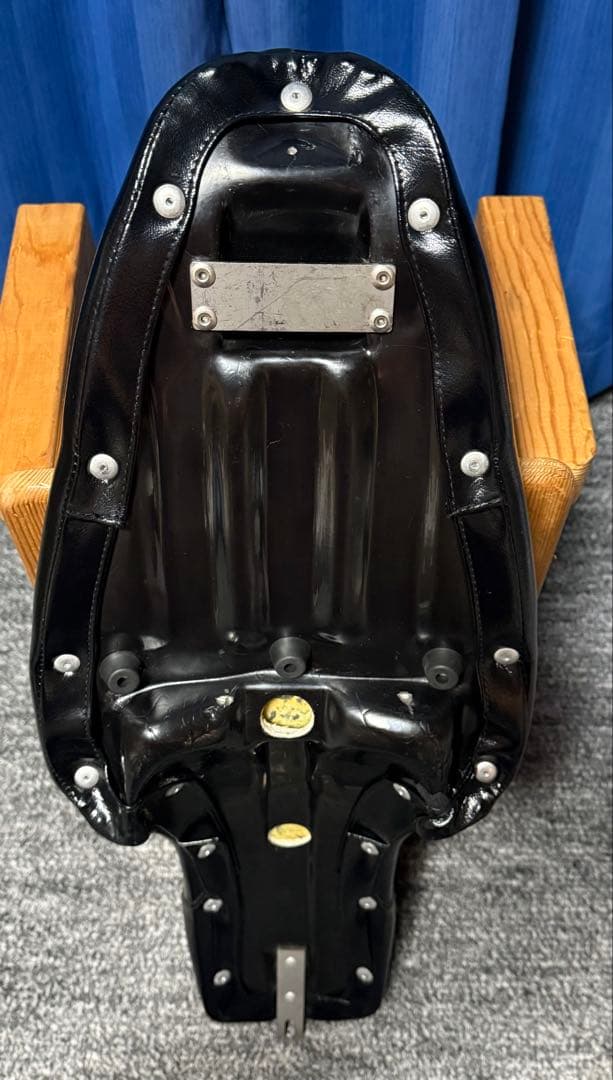 ハーレー スポーツスター '86~'03 モーターロック ベーツタイプ シート