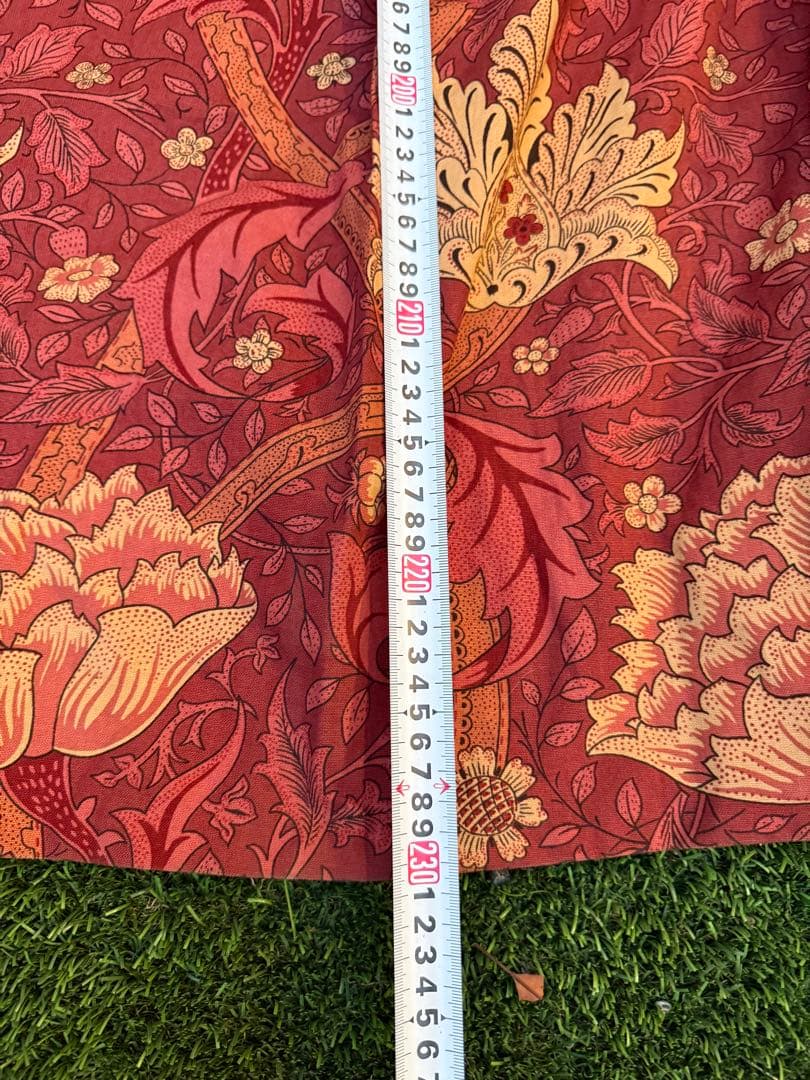 Morris & Co. 花柄ドレープカーテン