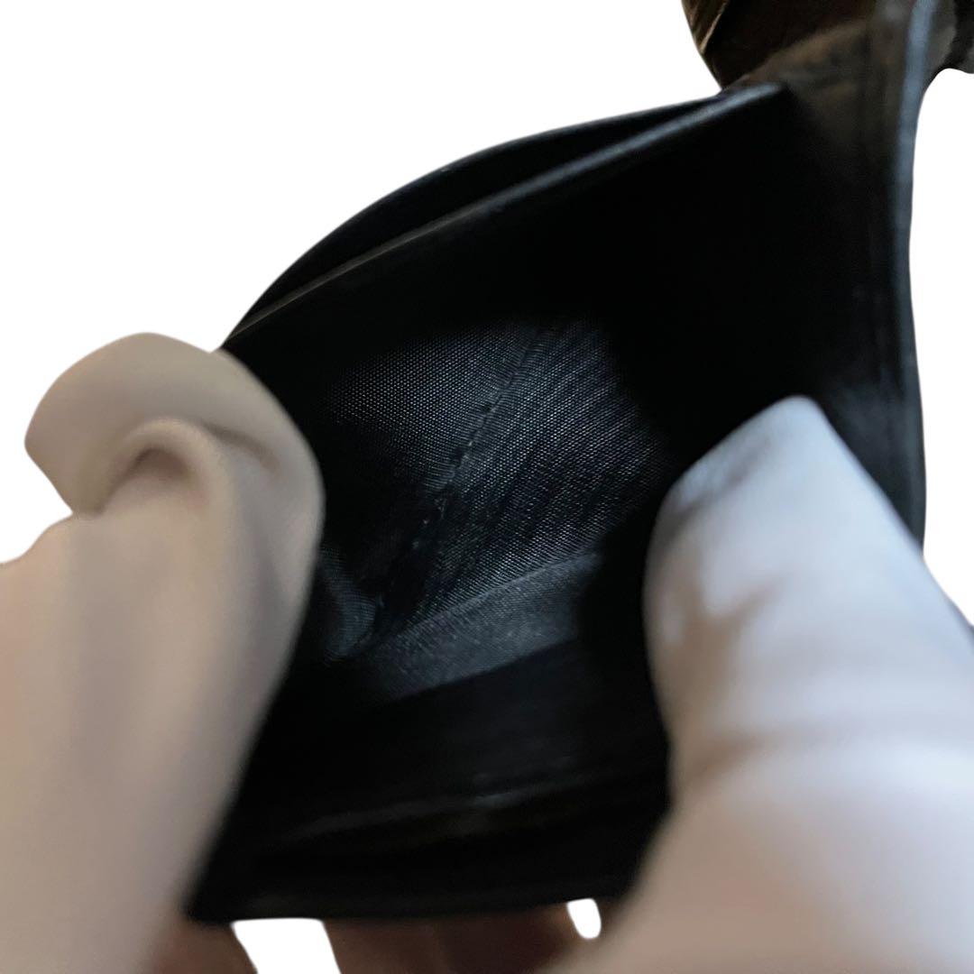 未使用✨バーバリー　ロゴ型押し　財布　二つ折り　ブラック　本革　ノバチェック