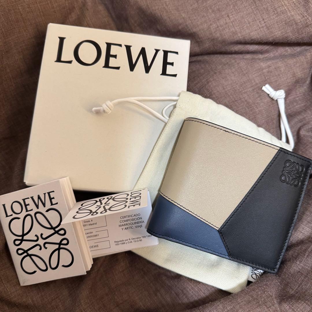 【新品未使用】LOEWE 二つ折り財布 ベージュ/ネイビー