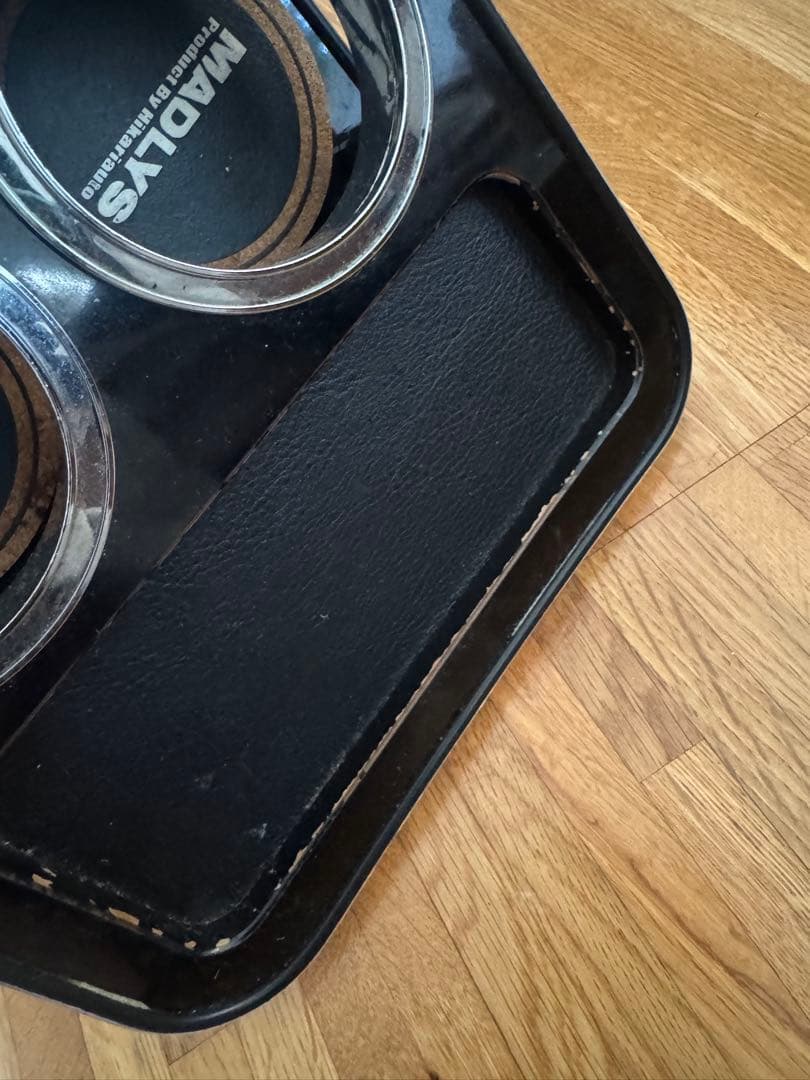 デリカd5 フロントテーブル　ピアノブラック