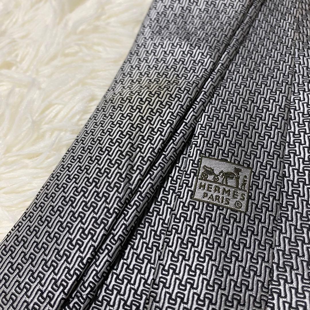 HERMES エルメス ネクタイ H柄 シルバー系 ファソネ 結婚式　成人式