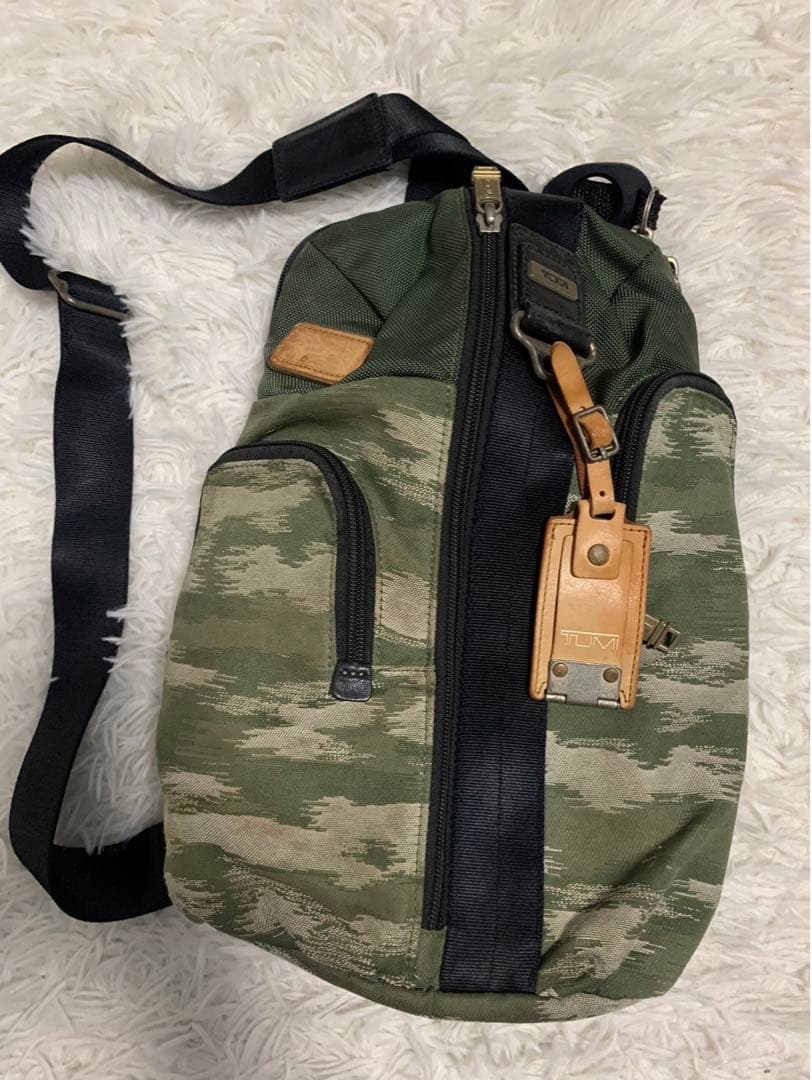 TUMI トゥミ 22318SCH ALPHA BRAVO ボディーバック　迷彩