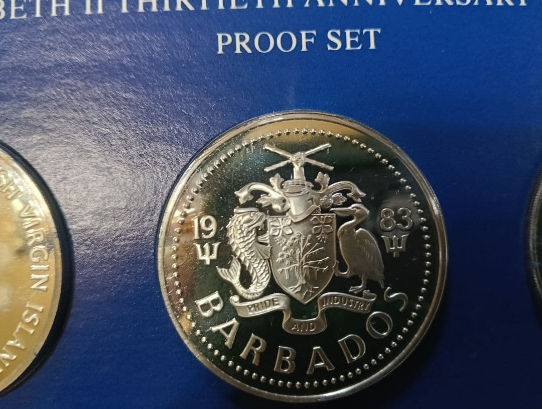 【超掘り出し物！】☆エリザベス女王戴記念クラウンプルーフ銀貨セット総重量163ｇ