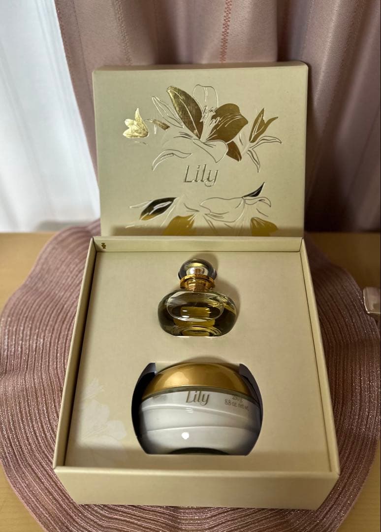 ボチカリオ リリィ オーデパルファン30mL ＋ ボディクリーム250g セット