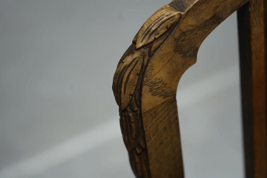 フランスアンティーク　アールデコ　装飾　アンティーク　オーク材　木味の良い椅子