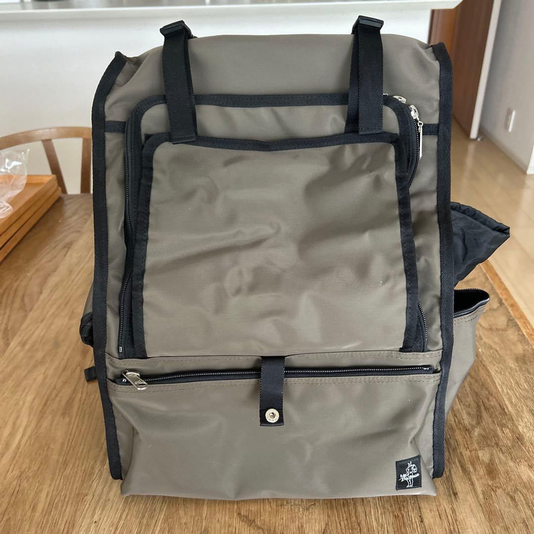 【ほぼ未使用】Mr. Backman グレー キャリーバッグ　小