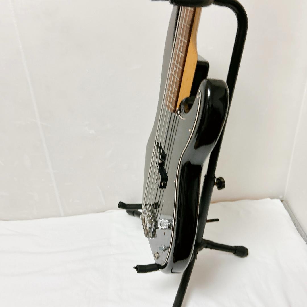 美品 Squier スクワイヤー プレシジョンベース プレベ 黒 ブラック