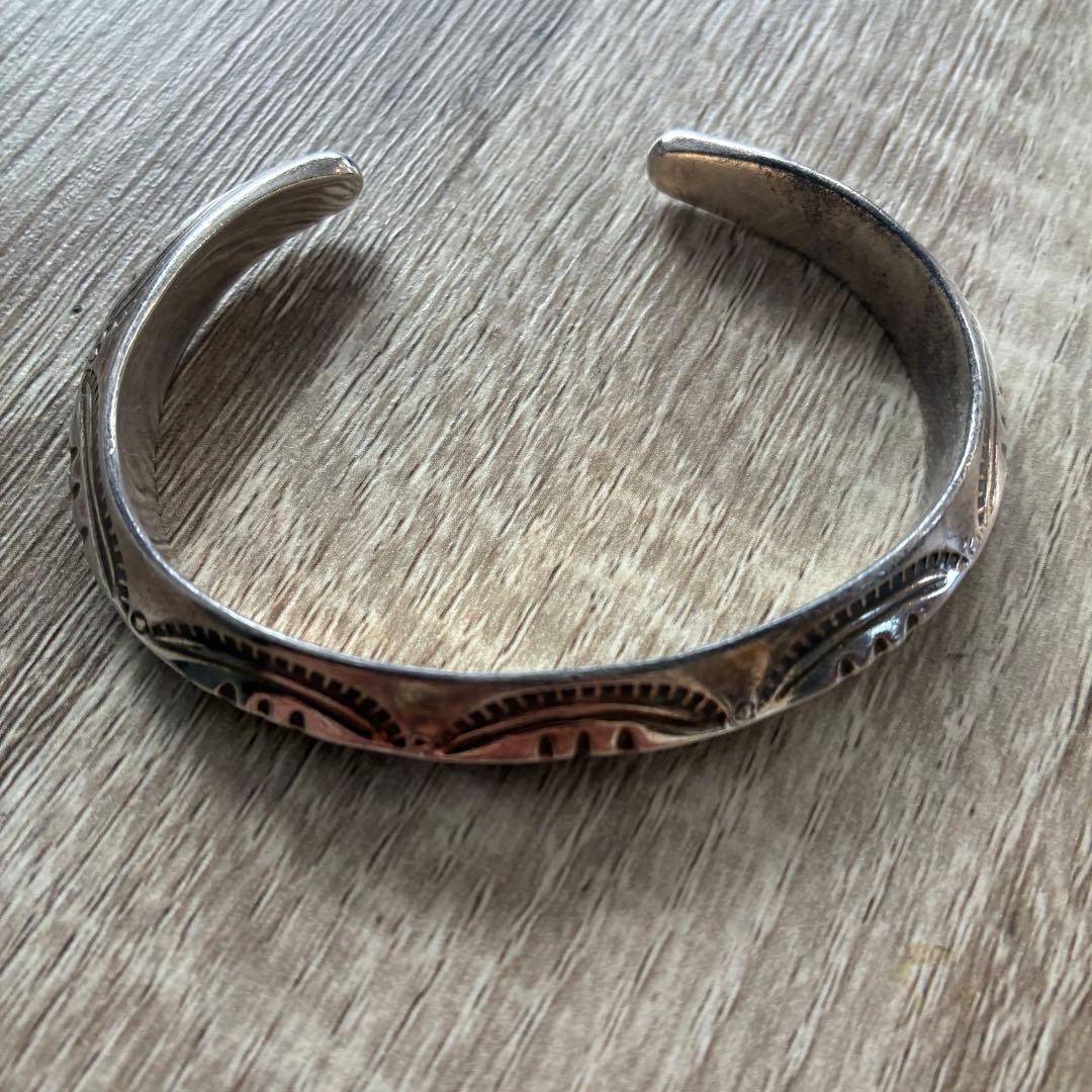 ラリースミス　バングル