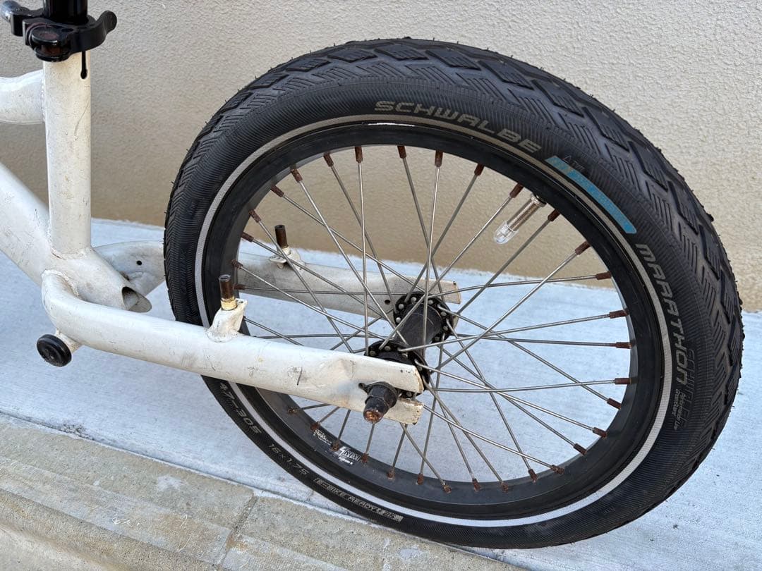 SUPER STRIDER 16インチ 白　スーパーストライダー