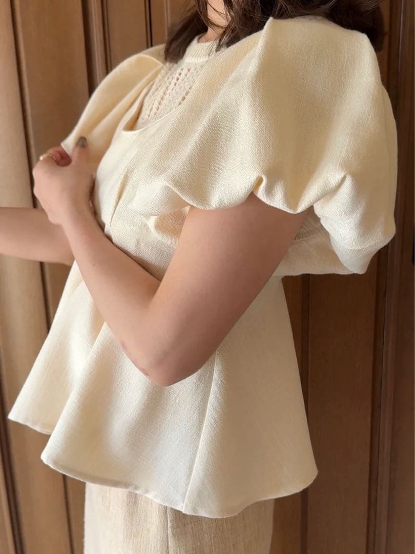 euw イユー puff sleeve peplum top