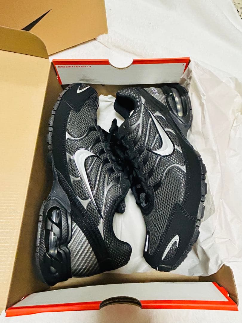 新品未使用　ナイキ　エアマックス　トーチ4 ブラック　シルバー　黒　28.5