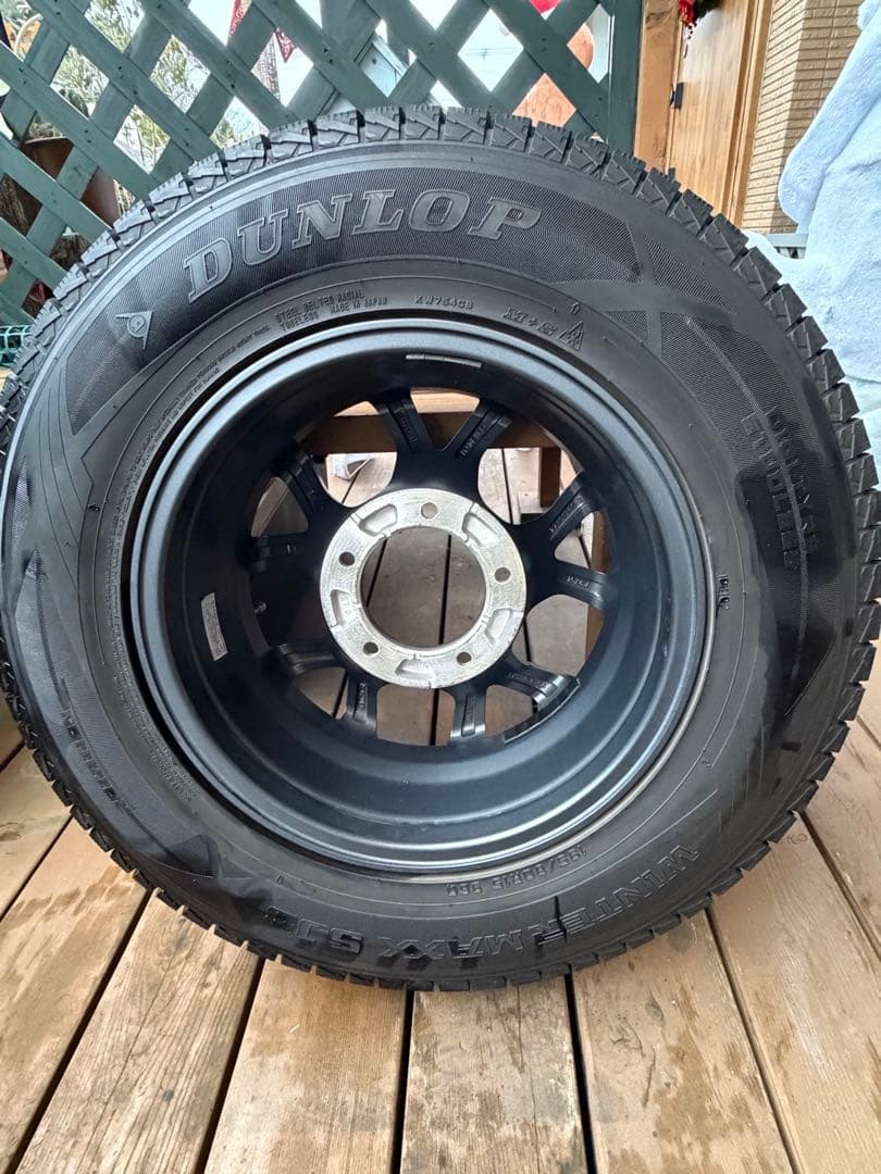 ジムニーシエラ　スタッドレスタイヤ　ホイール4本セット