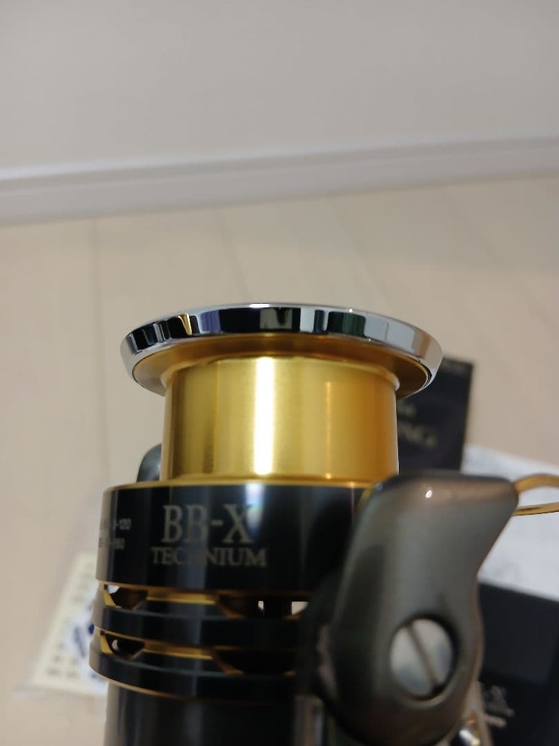 ☆セール☆ [極美品] シマノ　BB-X テクニウム Mg 2500DXG