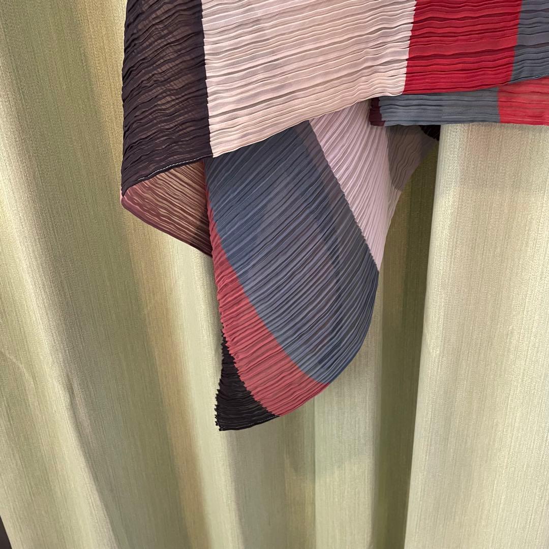 【プリーツプリーズ】MADAME-T（ストール、スカーフ、ポンチョ）光沢なし