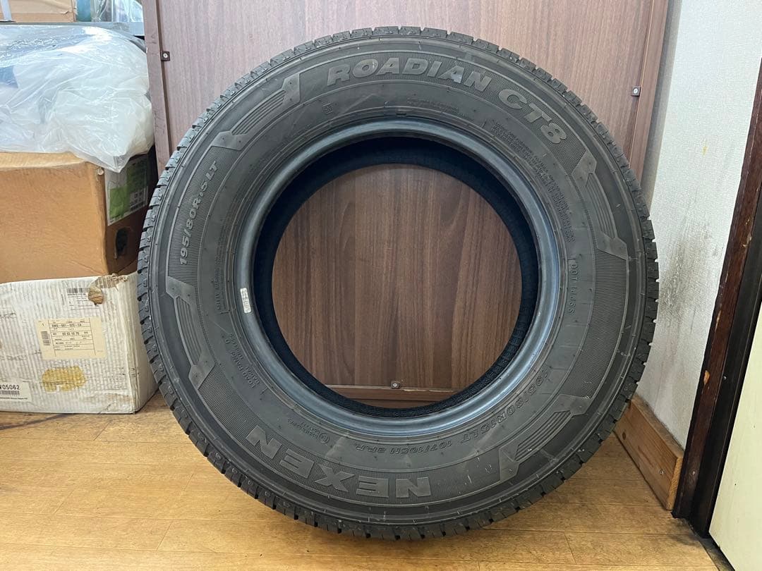 2025年製 ネクセン 中古夏タイヤ 195/80R15 LT 2本セット
