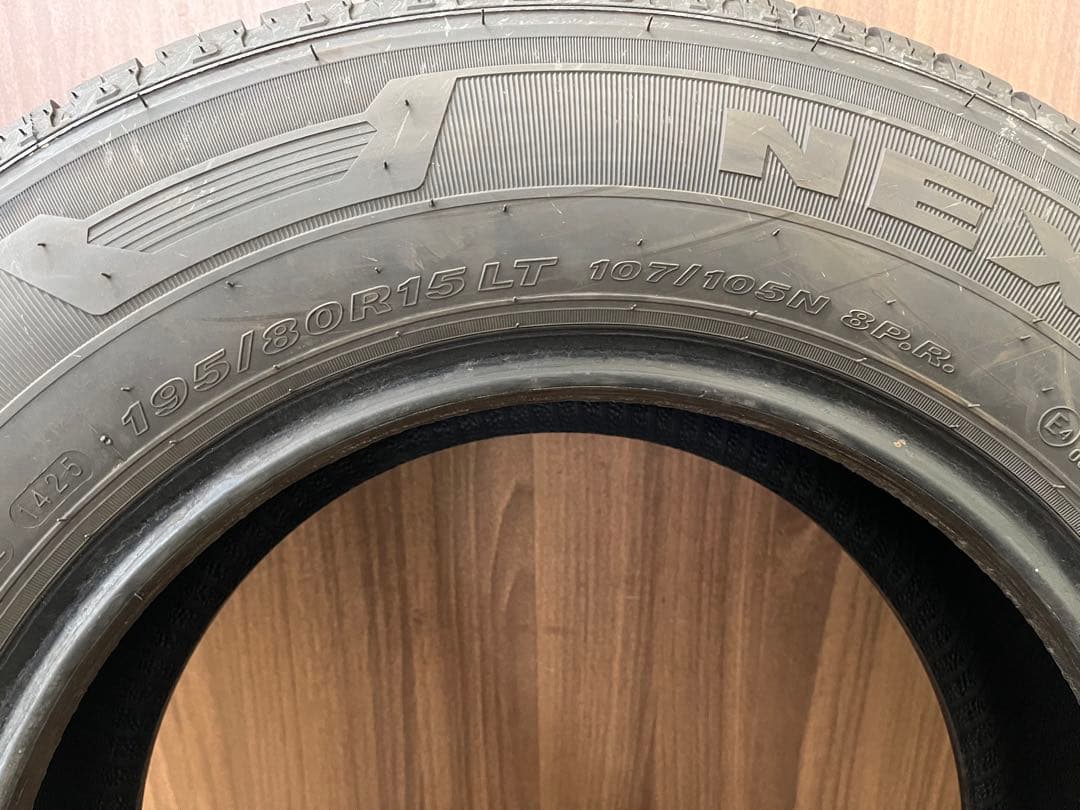 2025年製 ネクセン 中古夏タイヤ 195/80R15 LT 2本セット