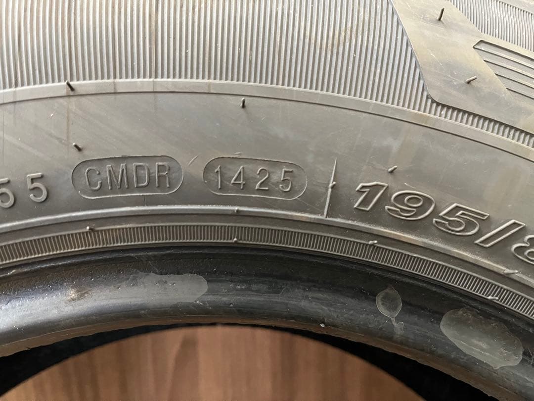 2025年製 ネクセン 中古夏タイヤ 195/80R15 LT 2本セット