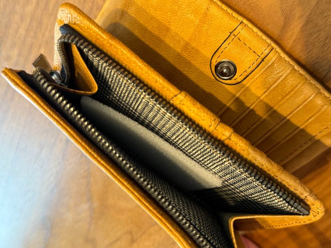 TAKEO KIKUCHI ブラウン三つ折り財布