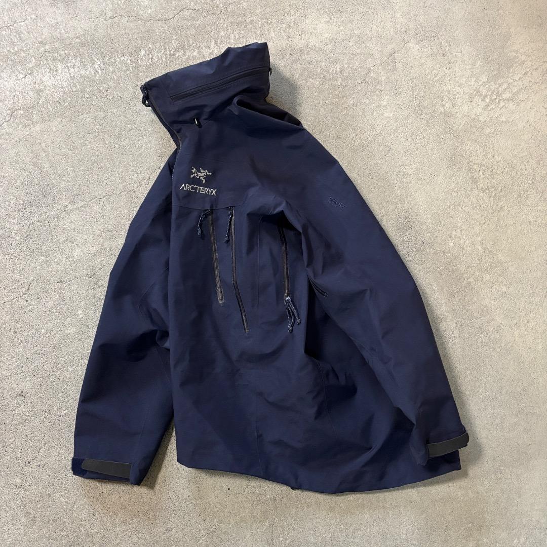 と*ろ様 ＊激レア＊ arc'teryx Theta SV Abyss Blue