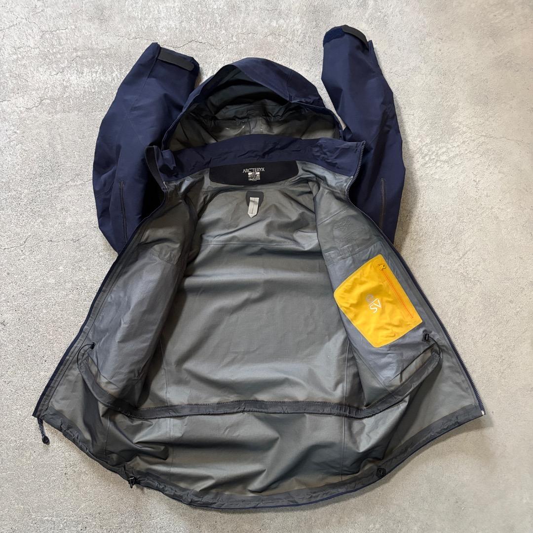 と*ろ様 ＊激レア＊ arc'teryx Theta SV Abyss Blue