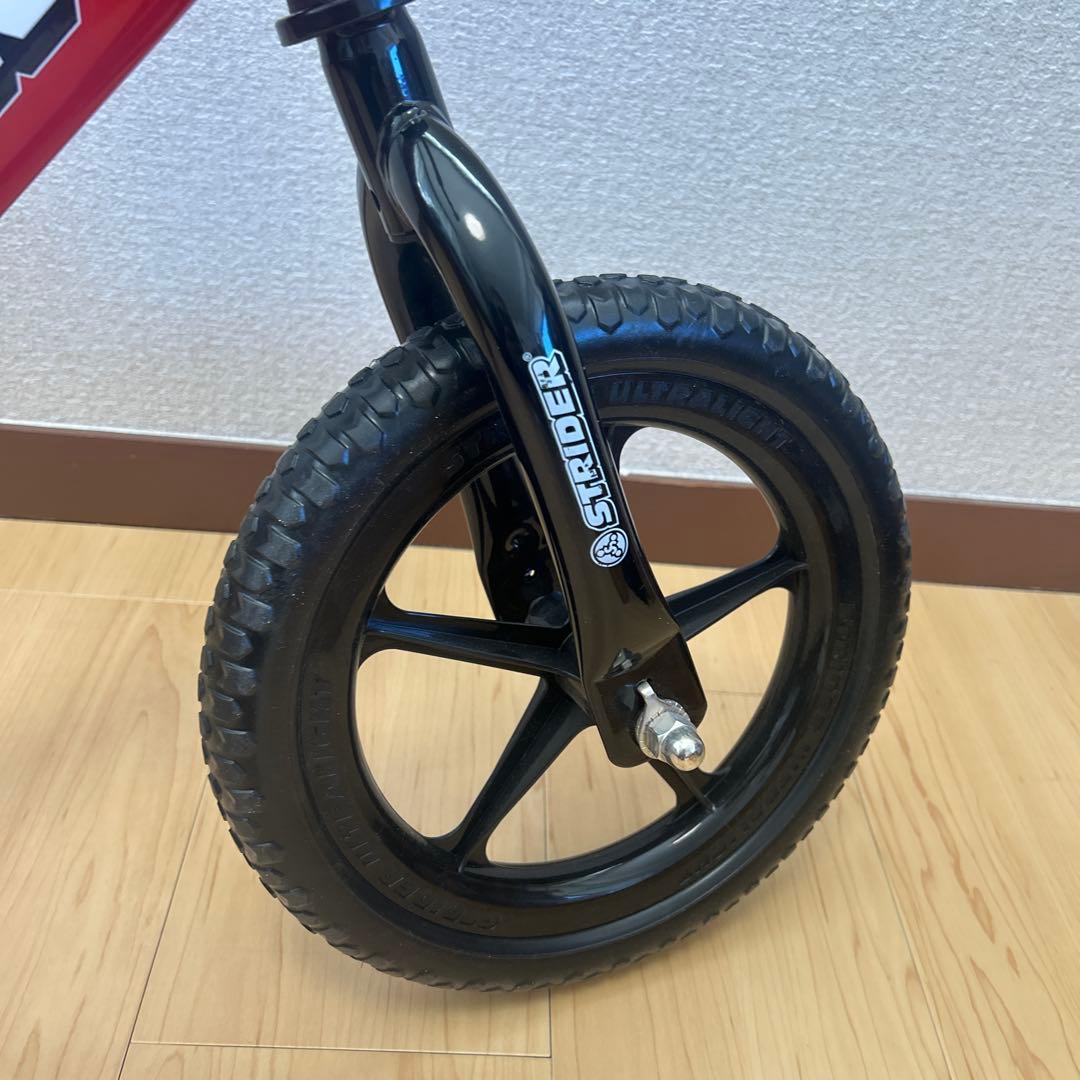【美品】ストライダー スポーツモデル 12インチ　日本正規品　レッド