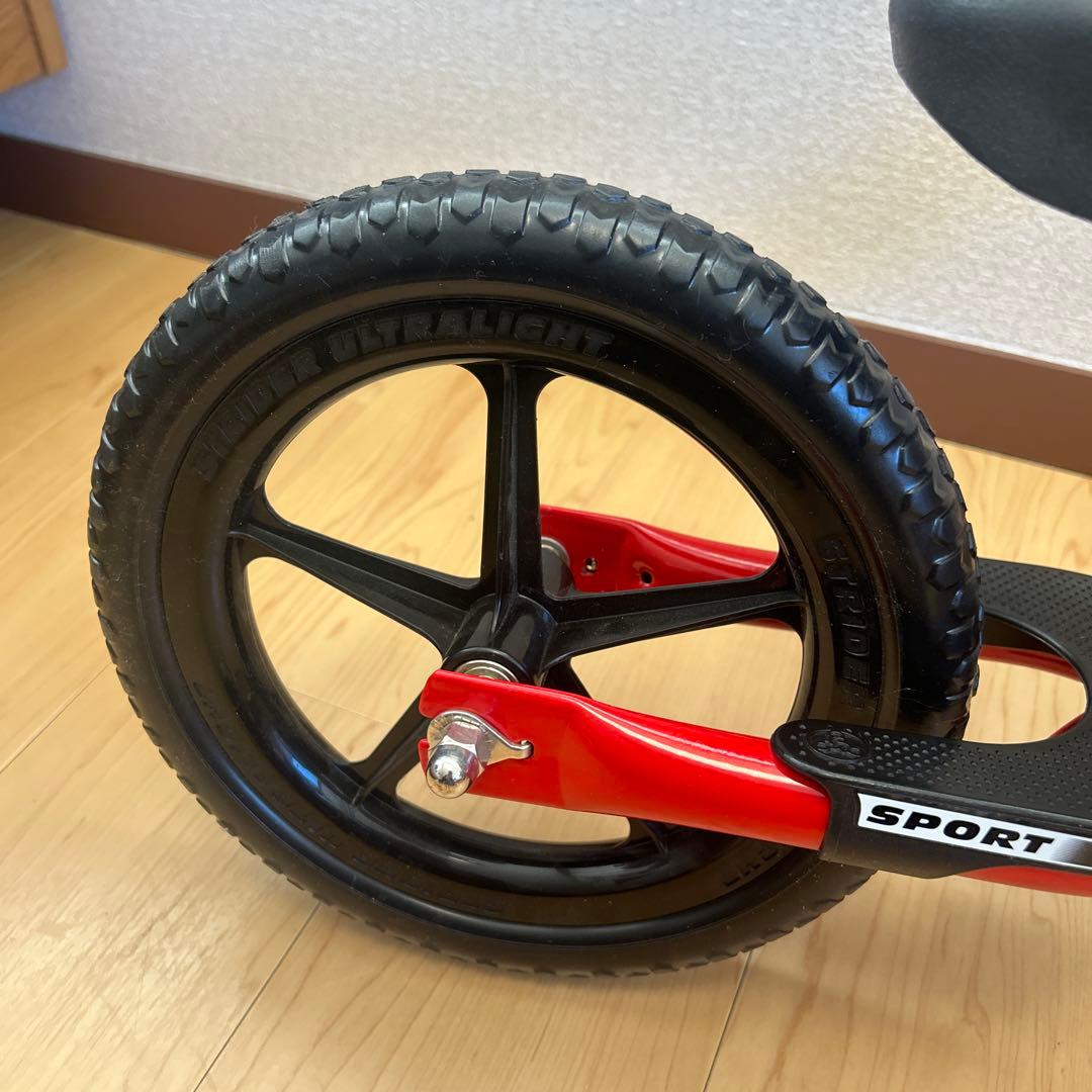 【美品】ストライダー スポーツモデル 12インチ　日本正規品　レッド