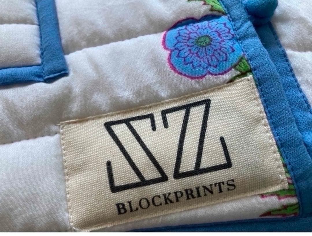 ジャケット・アウター SZ Blockprints QUILTED VEST POPPY