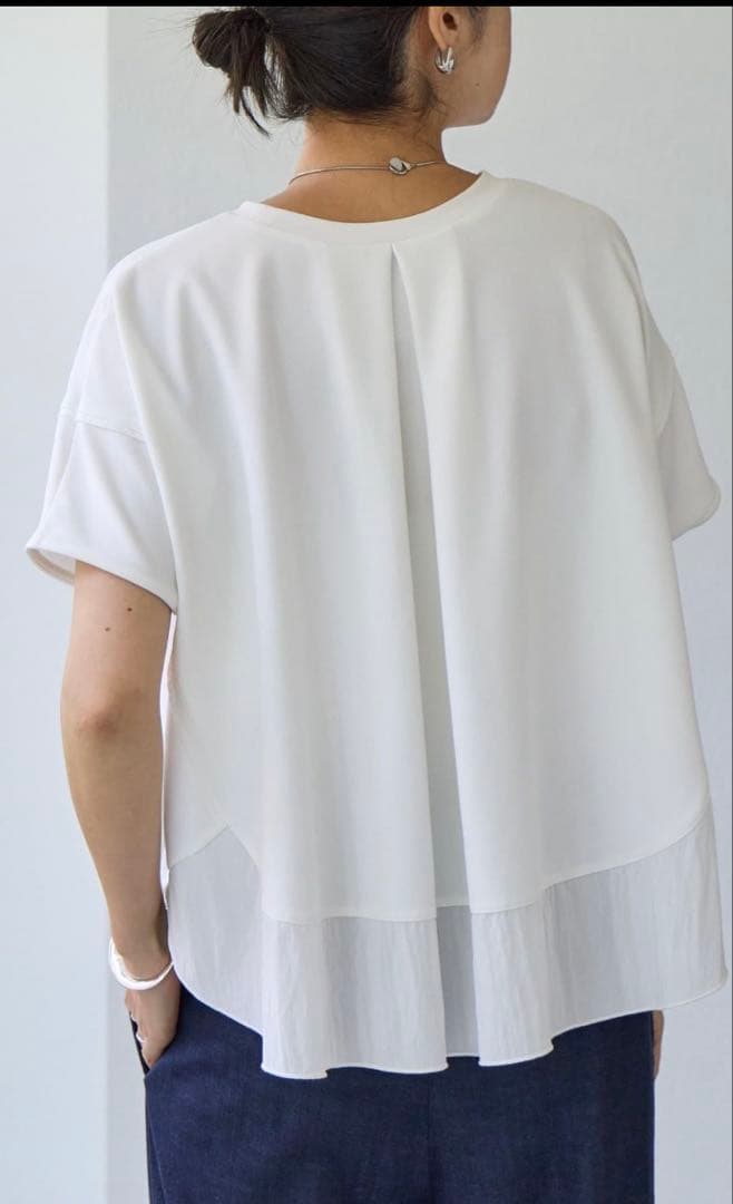 ビアズリー⭐︎新品半袖 トップス