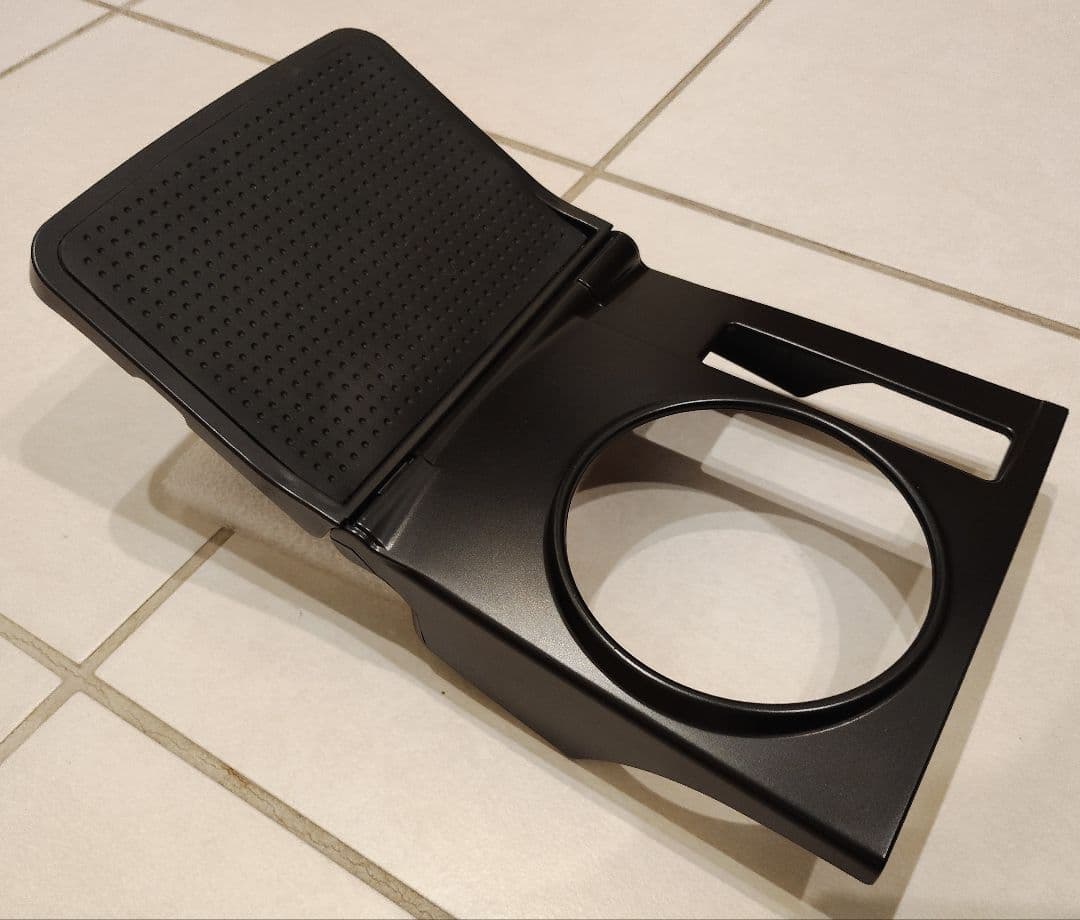 プリウスα ZVW41W 5人乗り 槌屋ヤック センタートレイ 中古