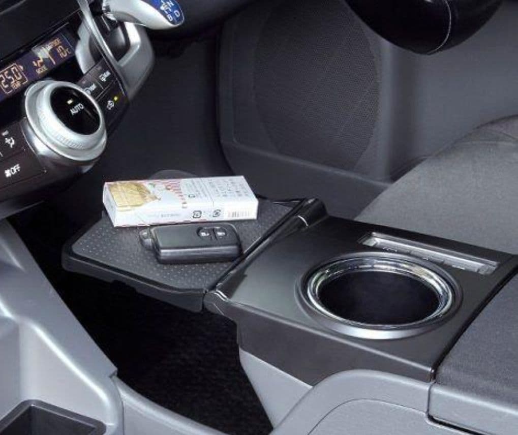 プリウスα ZVW41W 5人乗り 槌屋ヤック センタートレイ 中古