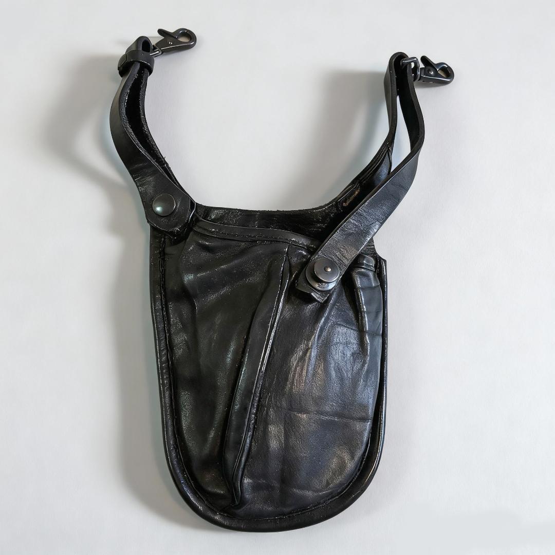 イサムカタヤマ バックラッシュ ダブルショルダー レザー ウエストバッグ ポーチ