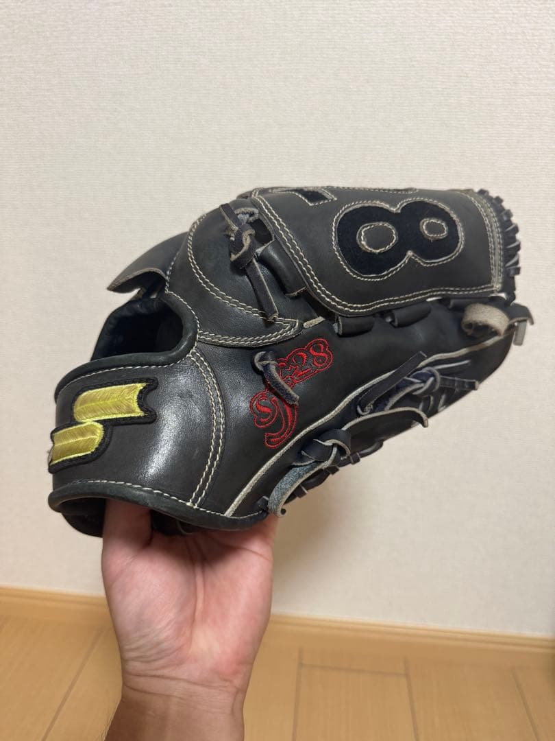 プロ支給品 使用グローブと服