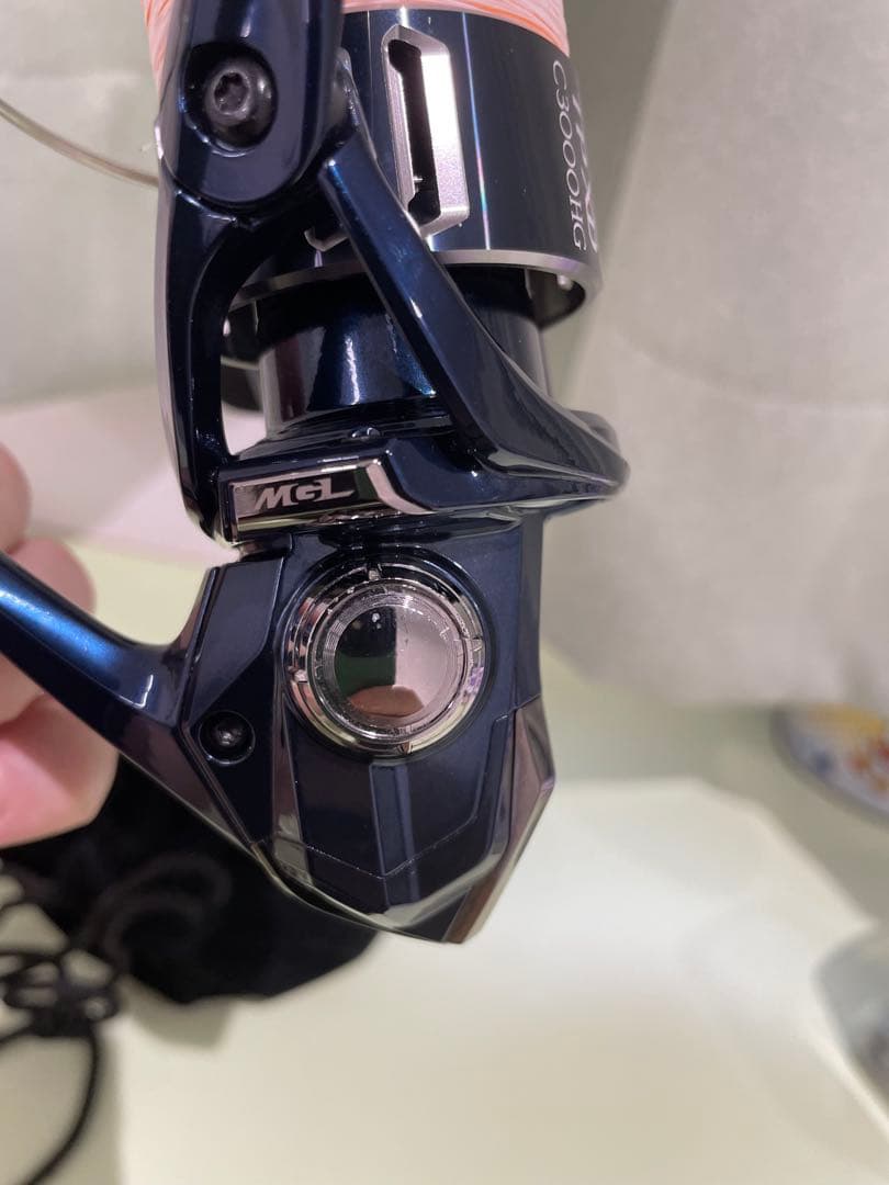 21ツインパワーXD C3000HG 収納袋付き