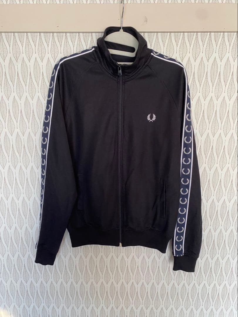 【ブラックフライデーセール！】FREDPERRY トップス