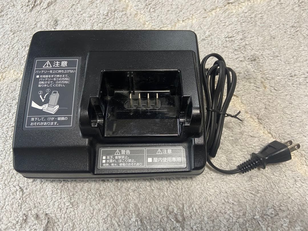 パナソニックPanasonic 電動アシスト自転車　充電器　NKJ073Z
