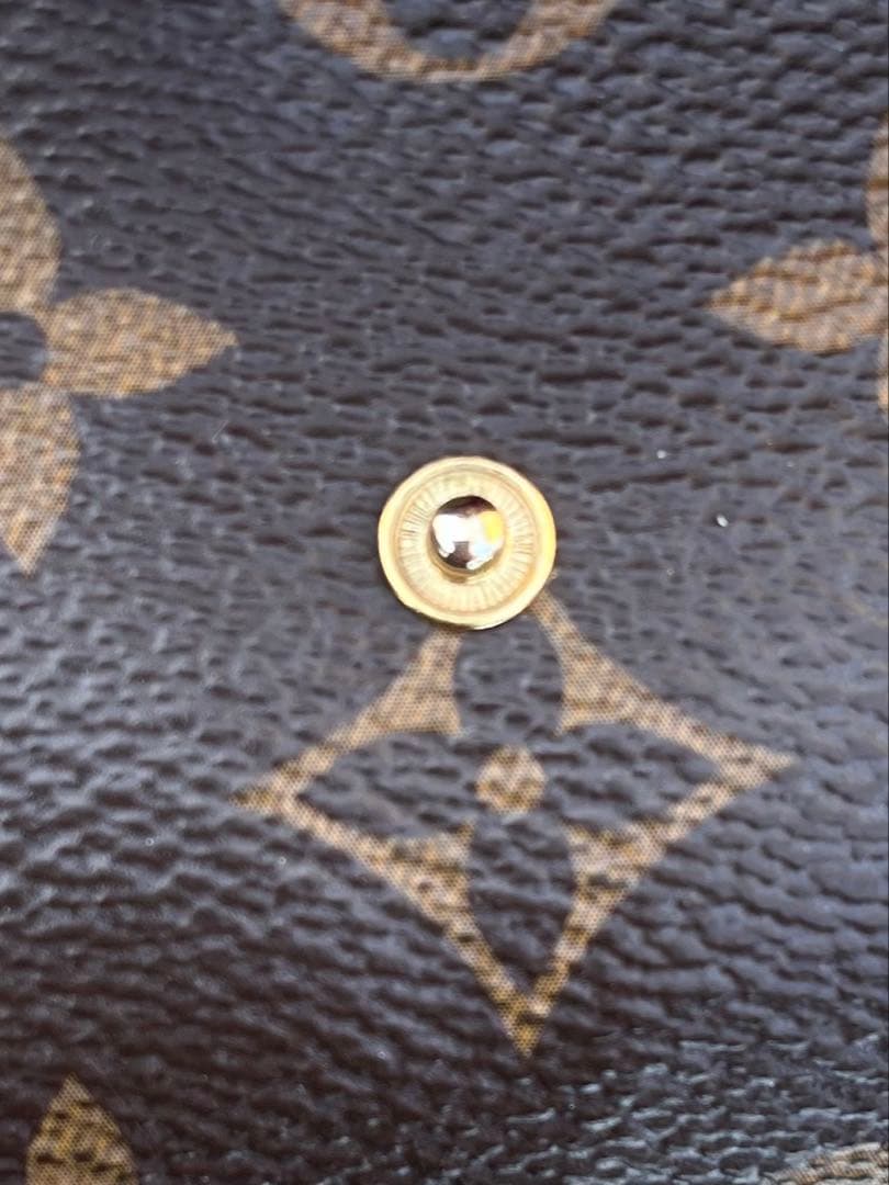 ルイヴィトン ポルトフォイユヴィクトリーヌ フューシャ