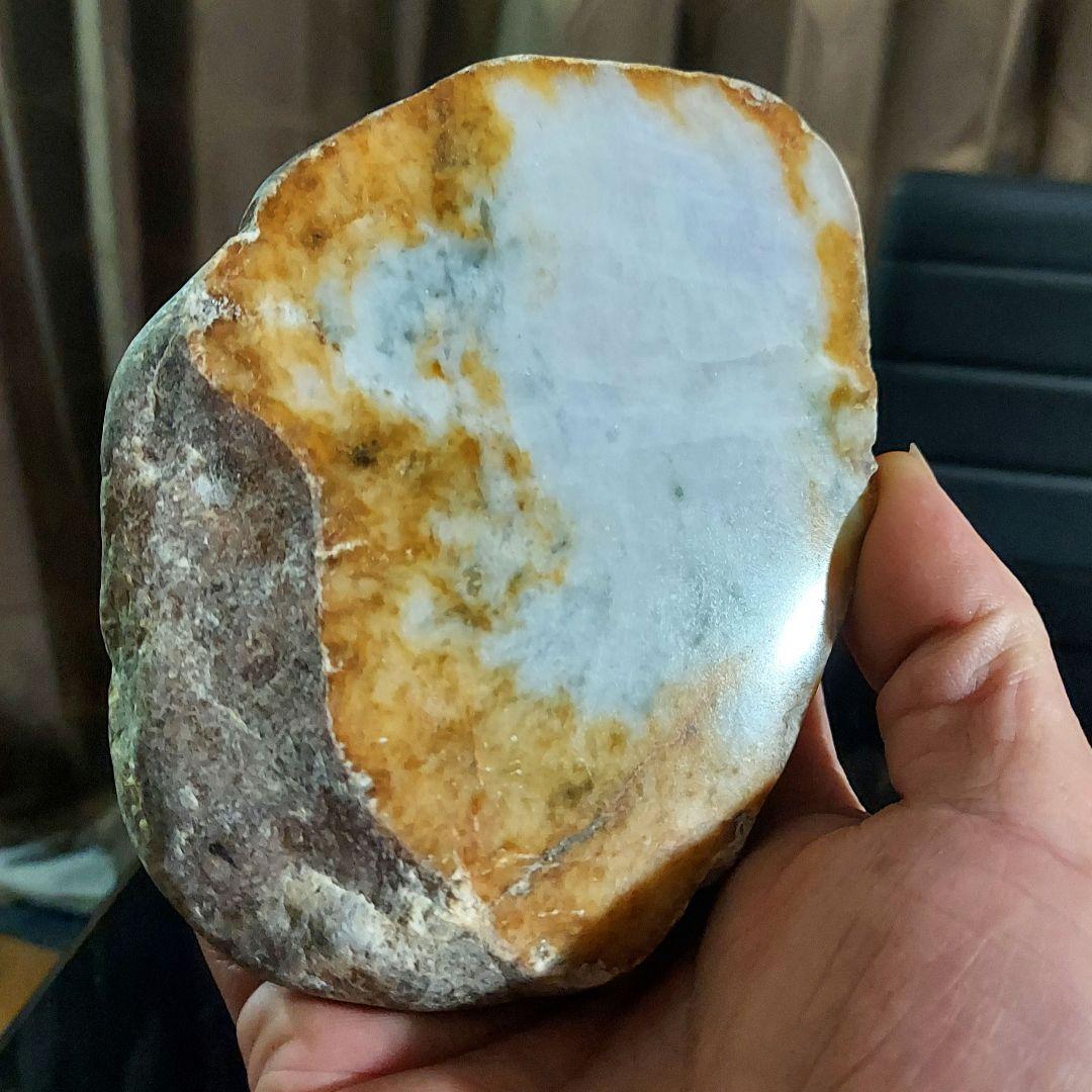 大人気のラベンダーカラー♪ 大きな本翡翠 JADEITE 原石 1面磨き 353