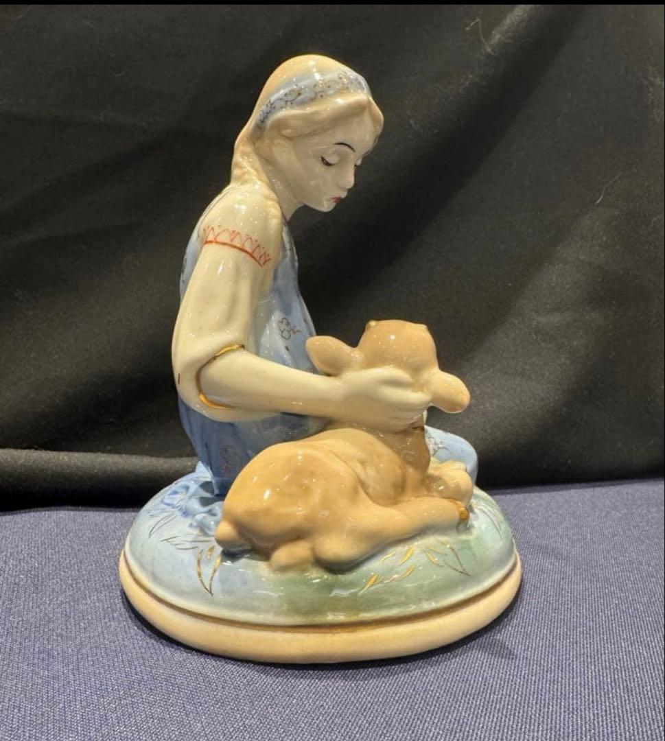 レア‼️ソビエト　アンティーク グジェリ焼き。 女の子とヤギ、フィギュア