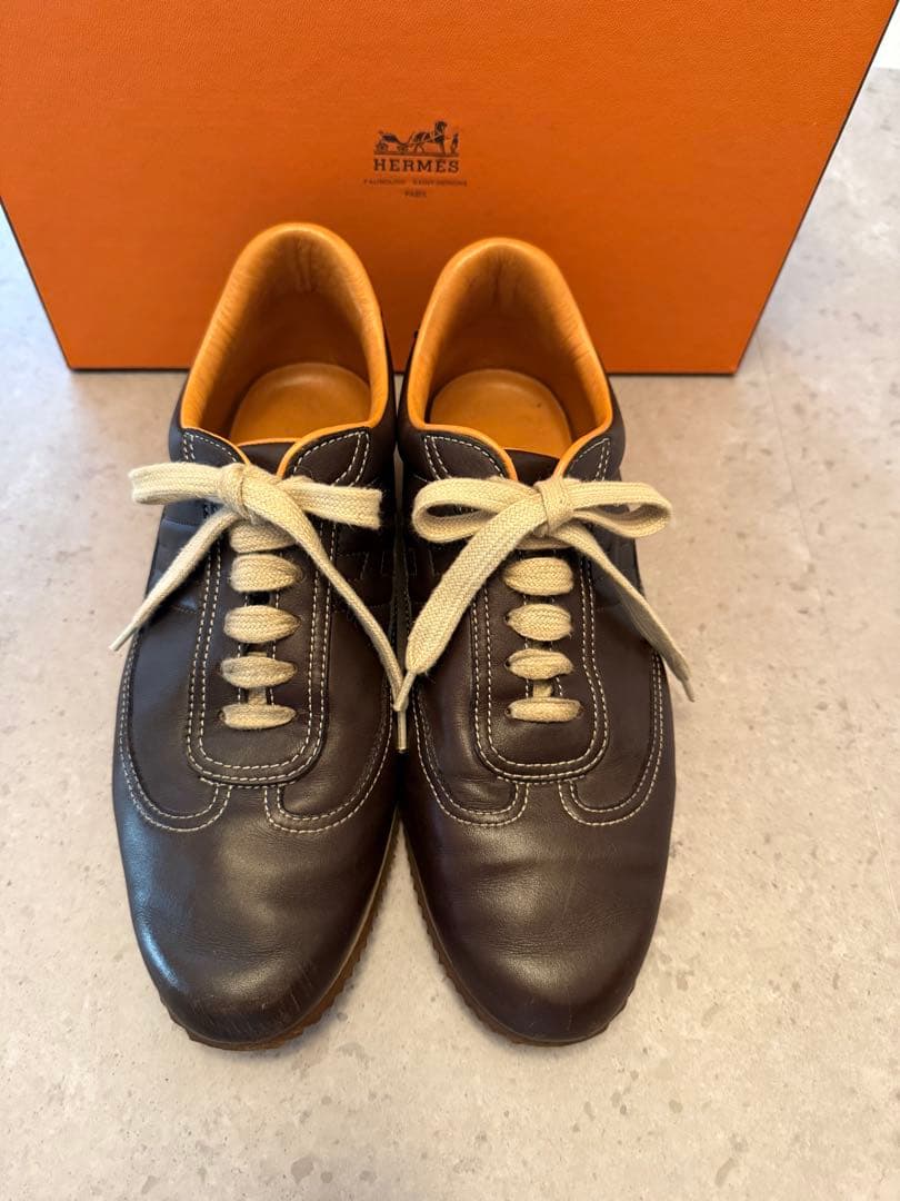 HERMES エルメスクイックレザーHロゴ　ローカットスニーカー